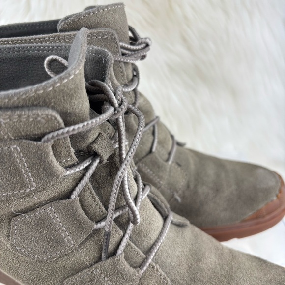 Sorel Olive Lace Up Wedge Boots with Suede Texture - Picture 9 of 11